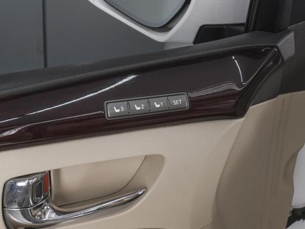 Lexus LX III Рестайлинг с пробегом 2013 года, цена 4 149 000 рублей, 317387 км, внедорожник, Автокод Объявления