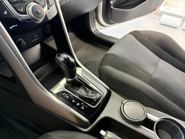 Hyundai i30 II Рестайлинг с пробегом 2016 года, цена 1 075 000 рублей, 238373 км, хэтчбек, Автокод Объявления