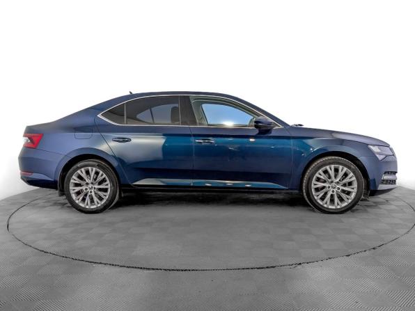 Skoda Superb III Рестайлинг с пробегом 2022 года, цена 3 200 000 рублей, 74618 км, лифтбек, Автокод Объявления
