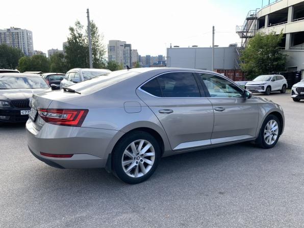 Skoda Superb III с пробегом 2017 года, цена 1 549 000 рублей, 201191 км, лифтбек, Автокод Объявления
