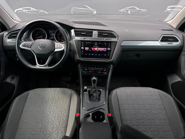 Volkswagen Tiguan II Рестайлинг с пробегом 2021 года, цена 2 450 300 рублей, 63141 км, внедорожник, Автокод Объявления