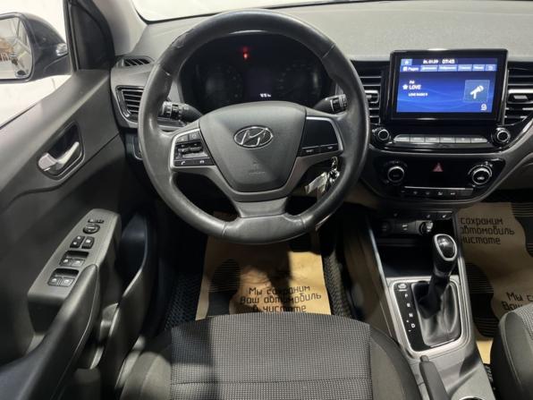 Hyundai Solaris II Рестайлинг с пробегом 2021 года, цена 1 600 000 рублей, 76748 км, седан, Автокод Объявления