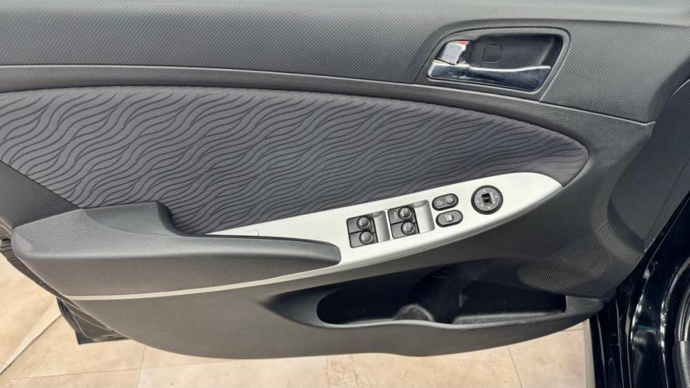 Hyundai Solaris I Киров  - изображение 7
