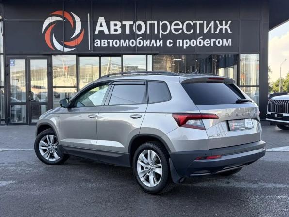 Skoda Karoq I с пробегом 2021 года, цена 2 099 000 рублей, 144036 км, внедорожник, Автокод Объявления