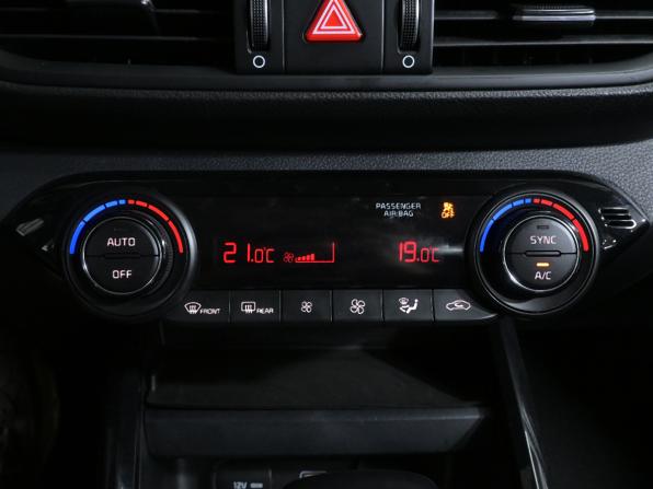 Kia Cerato IV Рестайлинг с пробегом 2022 года, цена 2 120 000 рублей, 52300 км, седан, Автокод Объявления