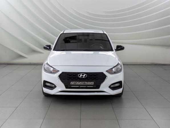 Hyundai Solaris II с пробегом 2017 года, цена 1 048 000 рублей, 186322 км, седан, Автокод Объявления