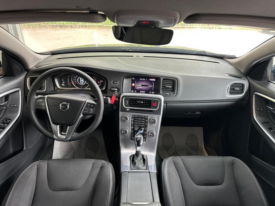 Volvo S60 II Рестайлинг Санкт-Петербург  - изображение 29