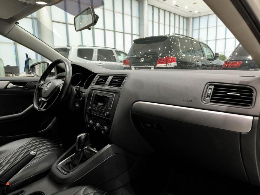 Volkswagen Jetta VI Рестайлинг Казань  - изображение 13