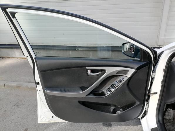 Hyundai Elantra V (MD) Рестайлинг с пробегом 2014 года, цена 999 000 рублей, 205564 км, седан, Автокод Объявления