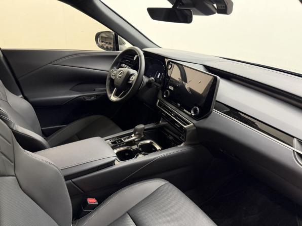 Lexus RX V с пробегом 2026 года, цена 8 500 000 рублей, 36 км, внедорожник, Автокод Объявления