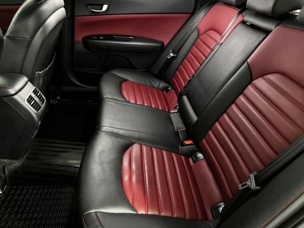 Kia Optima IV Рестайлинг с пробегом 2018 года, цена 2 199 000 рублей, 98446 км, седан, Автокод Объявления