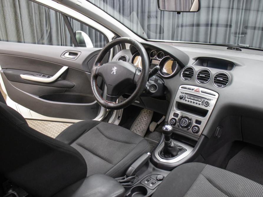 Peugeot 408 I Москва  - изображение 11