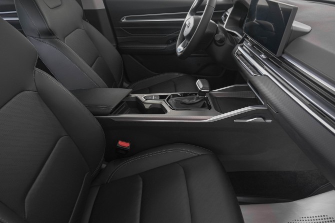 Geely Emgrand II с пробегом 2023 года, цена 1 829 000 рублей, 2500 км, седан, Автокод Объявления