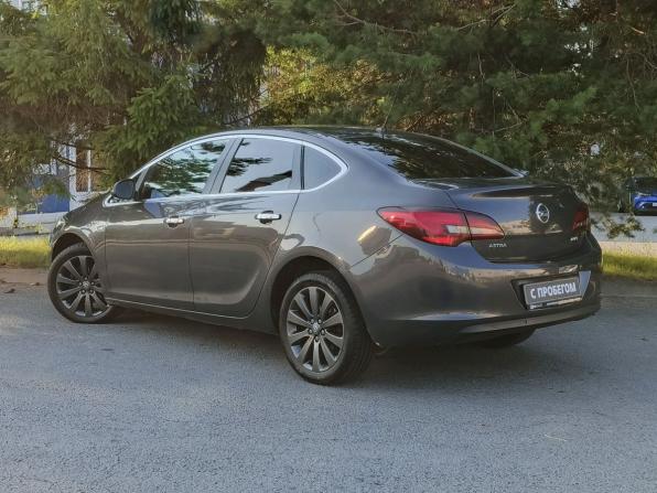 Opel Astra J Рестайлинг с пробегом 2012 года, цена 700 000 рублей, 207000 км, седан, Автокод Объявления