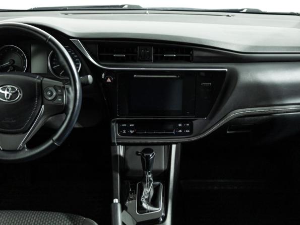 Toyota Corolla XI (E160 E170 E180) Рестайлинг 1 с пробегом 2018 года, цена 1 750 000 рублей, 97360 км, седан, Автокод Объявления