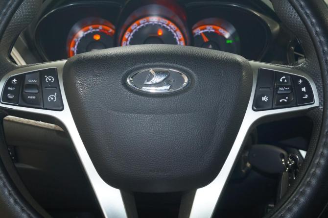 Lada (ВАЗ) Vesta I с пробегом 2020 года, цена 1 090 000 рублей, 107100 км, универсал, Автокод Объявления