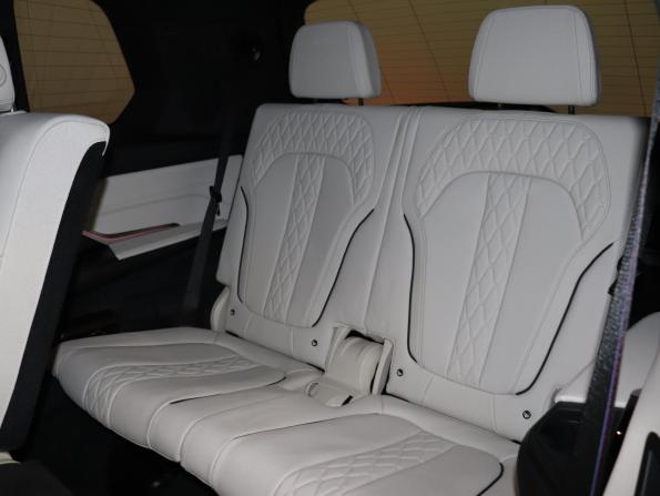 BMW X7 I (G07) Рестайлинг с пробегом 2025 года, цена 15 990 000 рублей, 5834 км, внедорожник, Автокод Объявления