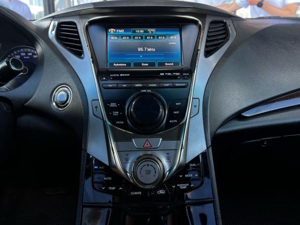 Hyundai Grandeur V с пробегом 2011 года, цена 1 380 000 рублей, 165137 км, седан, Автокод Объявления