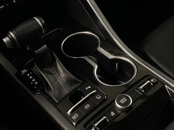 Kia K5 III с пробегом 2022 года, цена 2 210 000 рублей, 88881 км, седан, Автокод Объявления
