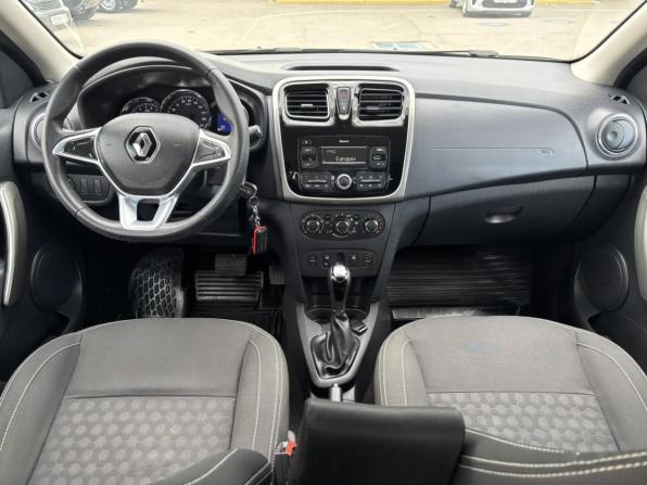 Renault Logan II Рестайлинг с пробегом 2018 года, цена 923 168 рублей, 135920 км, седан, Автокод Объявления