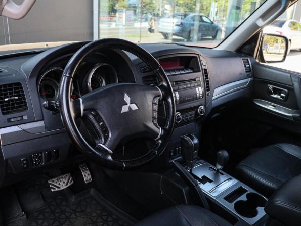 Mitsubishi Pajero IV Рестайлинг 1 с пробегом 2011 года, цена 2 550 000 рублей, 73288 км, внедорожник, Автокод Объявления