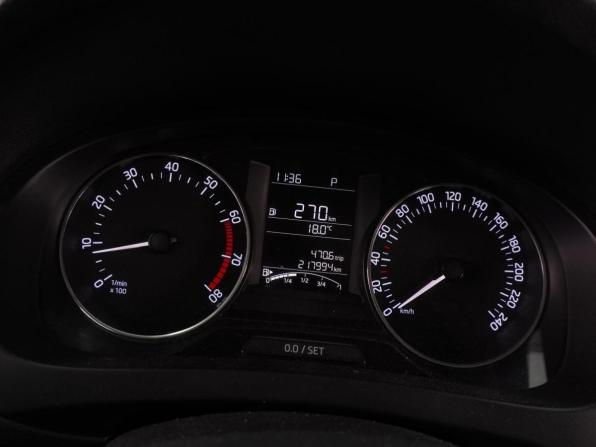 Skoda Rapid I с пробегом 2016 года, цена 954 000 рублей, 217994 км, лифтбек, Автокод Объявления