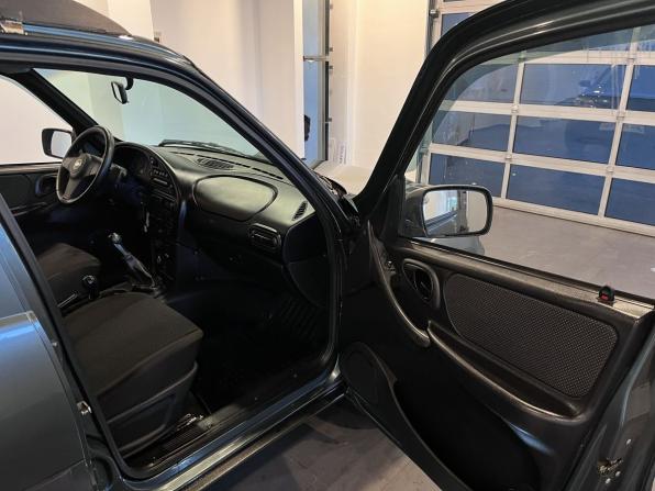 Chevrolet Niva I Рестайлинг с пробегом 2015 года, цена 575 000 рублей, 176515 км, внедорожник, Автокод Объявления