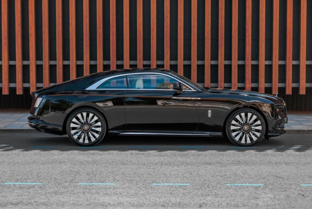 Rolls-Royce Spectre Москва  - изображение 10