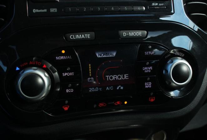 Nissan Juke I с пробегом 2012 года, цена 1 087 000 рублей, 124363 км, внедорожник, Автокод Объявления