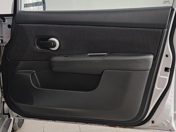 Nissan Tiida I Рестайлинг с пробегом 2010 года, цена 750 000 рублей, 189968 км, седан, Автокод Объявления