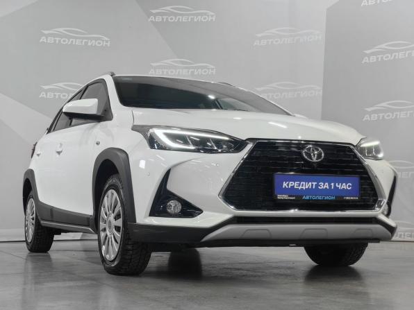 Toyota Yaris XP150 Рестайлинг с пробегом 2022 года, цена 1 700 000 рублей, 22936 км, хэтчбек, Автокод Объявления