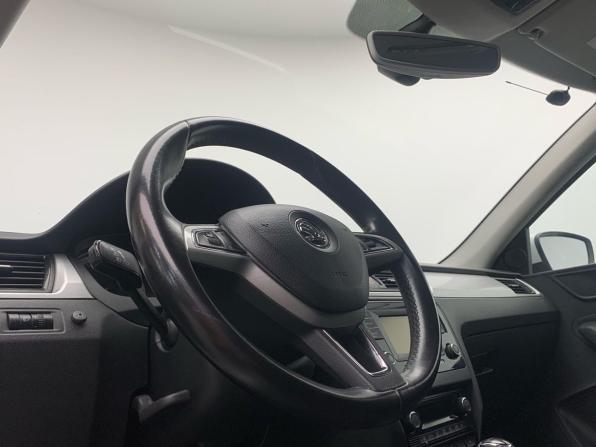 Skoda Rapid I с пробегом 2016 года, цена 853 000 рублей, 226826 км, лифтбек, Автокод Объявления