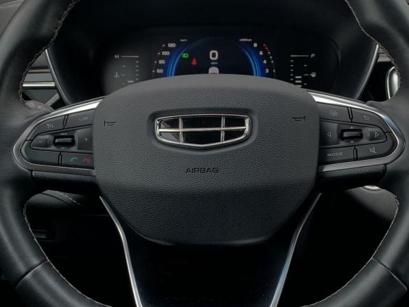 Geely Atlas Pro с пробегом 2023 года, цена 1 999 000 рублей, 74500 км, внедорожник, Автокод Объявления