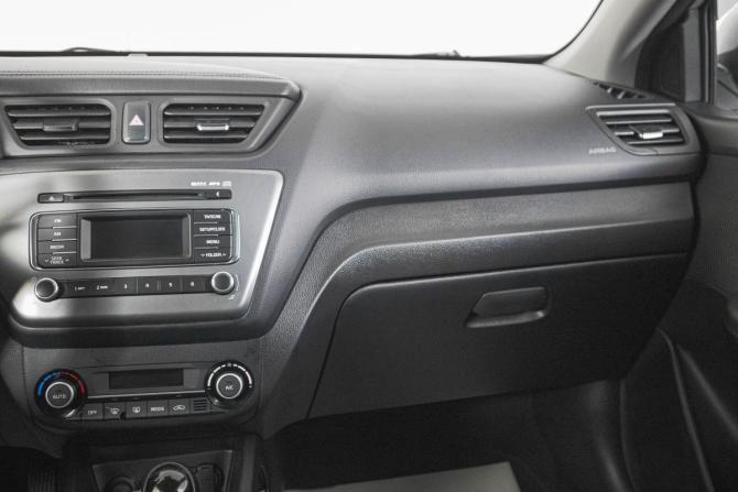 Kia Rio III Рестайлинг с пробегом 2017 года, цена 1 099 000 рублей, 62974 км, хэтчбек, Автокод Объявления