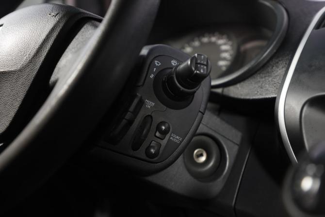 Renault Kangoo II Рестайлинг с пробегом 2015 года, цена 899 000 рублей, 222000 км, компактвэн, Автокод Объявления
