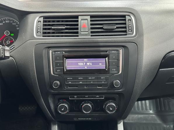 Volkswagen Jetta VI с пробегом 2013 года, цена 917 000 рублей, 194500 км, седан, Автокод Объявления