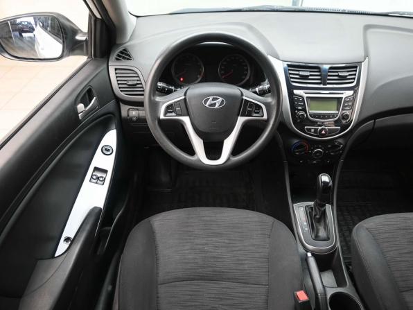 Hyundai Solaris I Рестайлинг с пробегом 2015 года, цена 1 049 000 рублей, 81601 км, седан, Автокод Объявления