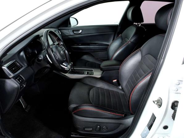 Kia Optima IV Рестайлинг с пробегом 2018 года, цена 1 998 000 рублей, 132838 км, седан, Автокод Объявления