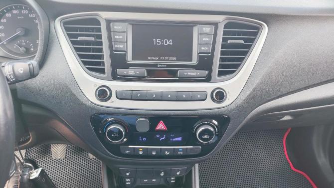 Hyundai Solaris II с пробегом 2018 года, цена 1 135 000 рублей, 59000 км, седан, Автокод Объявления