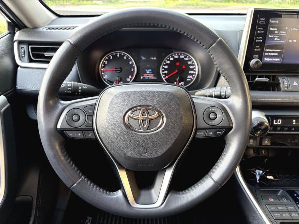 Toyota RAV4 V (XA50) с пробегом 2021 года, цена 3 600 000 рублей, 50000 км, внедорожник, Автокод Объявления
