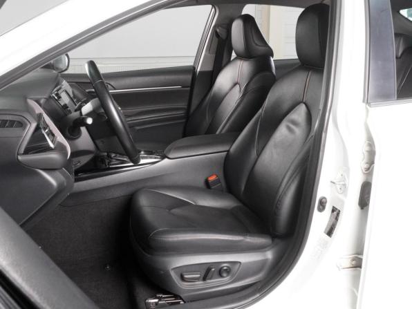Toyota Camry VIII (XV70) с пробегом 2019 года, цена 2 059 000 рублей, 173960 км, седан, Автокод Объявления