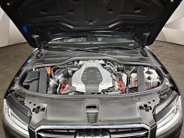 Audi A8 III (D4) Рестайлинг с пробегом 2015 года, цена 1 819 000 рублей, 273097 км, седан, Автокод Объявления