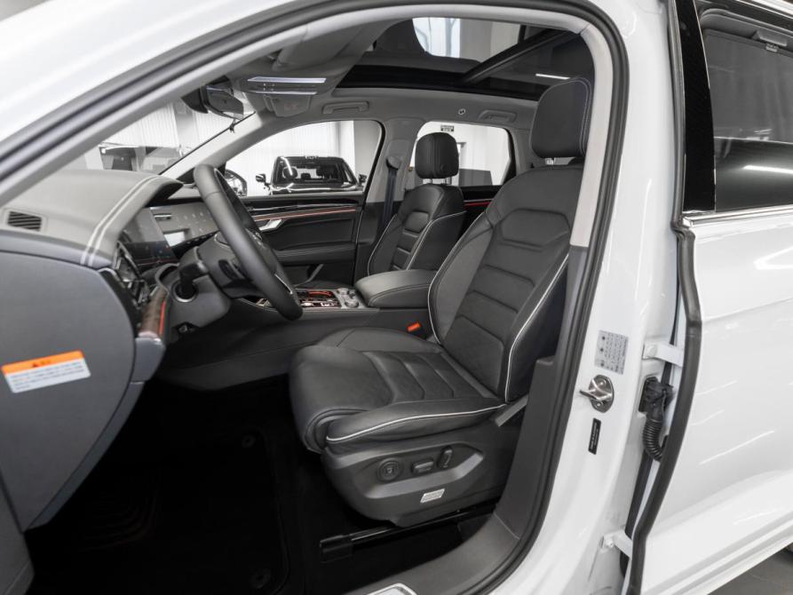 Volkswagen Touareg III Рестайлинг Москва  - изображение 9