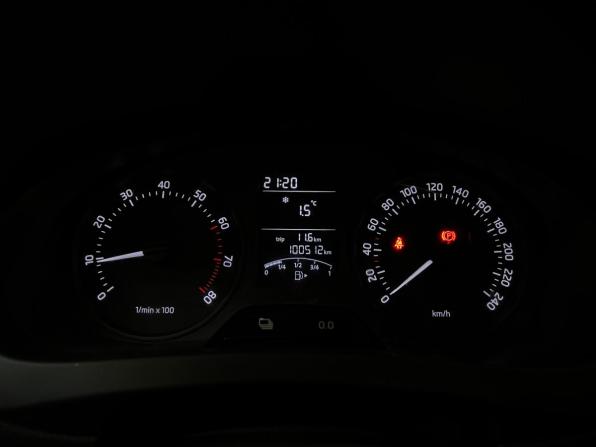 Skoda Rapid I с пробегом 2015 года, цена 915 000 рублей, 100513 км, лифтбек, Автокод Объявления
