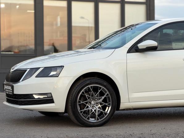 Skoda Octavia III (A7) Рестайлинг с пробегом 2018 года, цена 1 599 000 рублей, 188290 км, лифтбек, Автокод Объявления