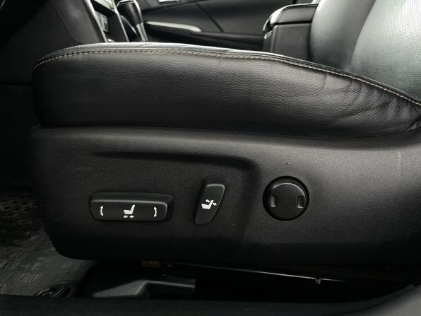 Toyota Camry VII (XV50) Рестайлинг с пробегом 2015 года, цена 1 868 000 рублей, 227640 км, седан, Автокод Объявления