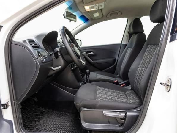 Volkswagen Polo V Рестайлинг с пробегом 2018 года, цена 758 000 рублей, 92343 км, седан, Автокод Объявления