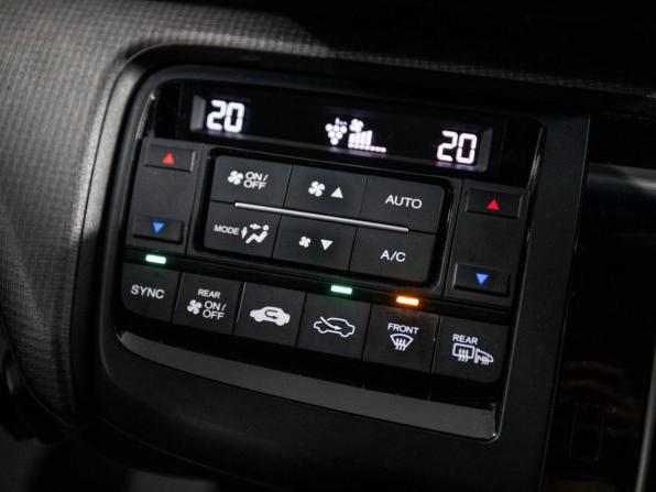Honda Stepwgn V Рестайлинг с пробегом 2019 года, цена 1 920 000 рублей, 90864 км, минивэн, Автокод Объявления