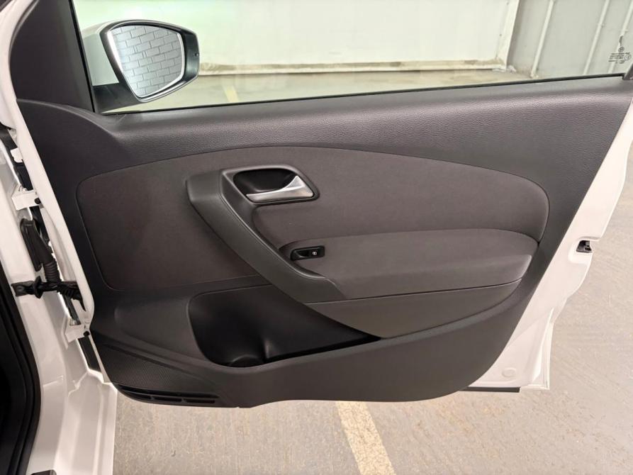 Volkswagen Polo V Екатеринбург  - изображение 29