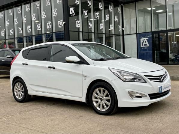 Hyundai Solaris I с пробегом 2014 года, цена 690 000 рублей, 196000 км, хэтчбек, Автокод Объявления